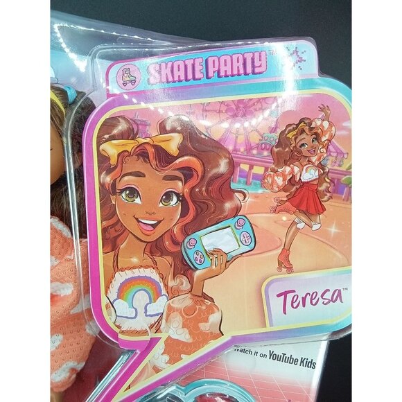 Barbie Dream Besties Skate Party Teresa Doll With Accessories Roller Skates - Picture 4 of 8